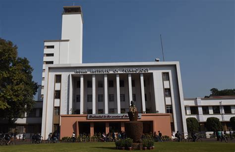 Kolkata All Quiet At Oldest Iit Kharagpur Telegraph India