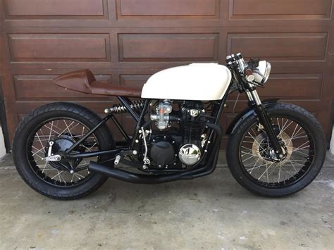 Plus, most cafe racer bikes nowadays aren't really racers, so lightness doesn't seem to be a priority for the style. Mono-Shock CB550 Cafe Racer by Alchemy Motorcycles - BikeBound