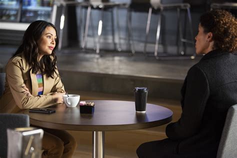 Pretty Little Liars The Perfectionists Photo Janel Parrish 27 Sur
