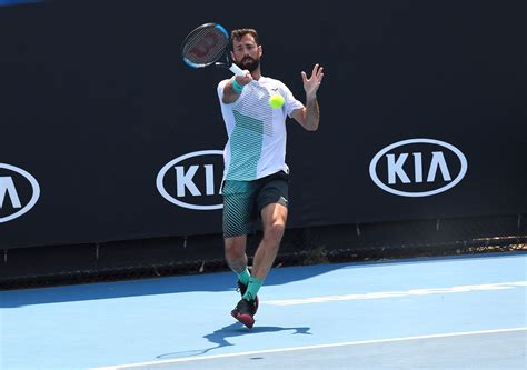 The serbian is the no 1 seed and was a heavy. Cocciaretto da sogno: a 19 anni vola agli Australian Open ...