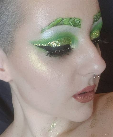 These Sexy Shrek Eyebrows Make Me Feel Very Uncomfortable