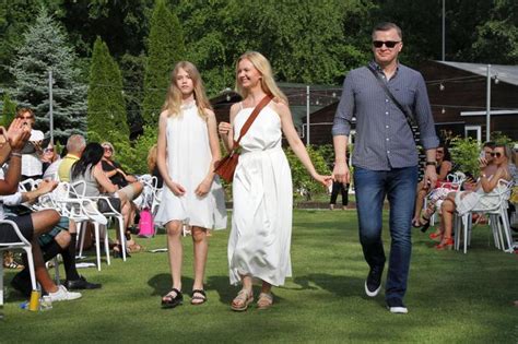 Sylwia wysocka ретвитнул(а) juan carlos cruz ch. Gwiazdy z dziećmi zaprezentowały się w pokazie Doroty ...