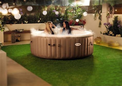 Aldis Incredible Giant Hot Tub Is Back And Even More Luxurious Than