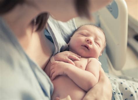 Giving Birth Labor Delivery Tips From An OBGYN For First Time Moms