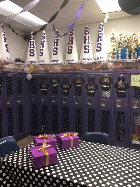Pin By Stacy Rushing On Cheer Locker Room Decorations Audio Room