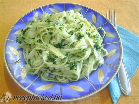 Petrezselymes fokhagymás tészta recept Barna Pap Monika konyhájából