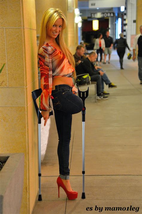 28 · 7 4 star reviews 4. Mamo Leg Amputee Crutches - Foto