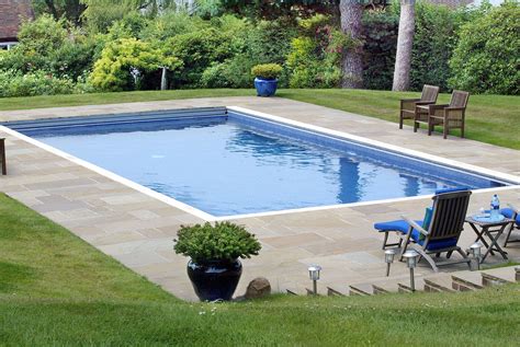 Une Piscine Dans Le Jardin Jouez Avec Lespace Promo Piscine Bois