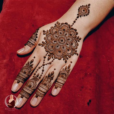 Top 999 Mehndi Design Simple And Easy Images Amazing Collection