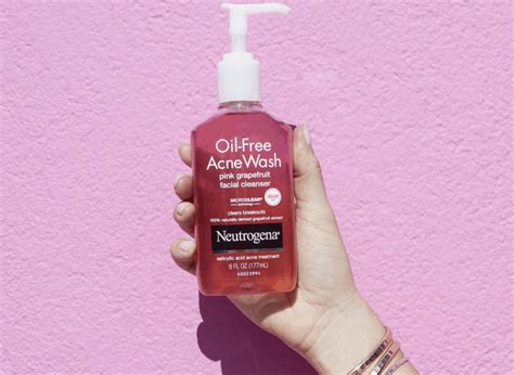 Special ingredients soothe and condition skin, leaving it. Review: Neutrogena Oil Free Acne Wash (Does It Work?)