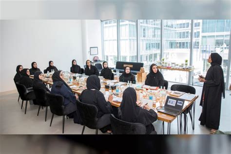 وكالة أنباء الإمارات مجلس إدارة مؤسسة دبي للمرأة يطلع على إنجازات