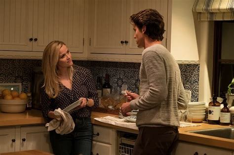 Home Again Teaser Trailer Reese Witherspoon S Return To Romantic Comedies