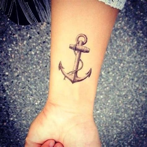 Pretty Traditional Anchor Tattoo On Hand Traditional Anchor Tattoo Wrist Tattoos For Guys