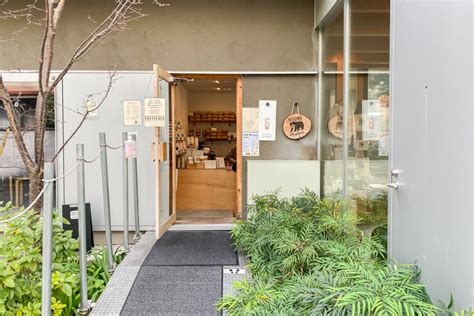 Higuma Doughnuts × Coffee Wrights Omotesando Stunning Cafe In Tokyo