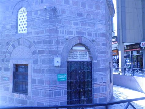 Simple Science: How to Make a Volcano with Kids