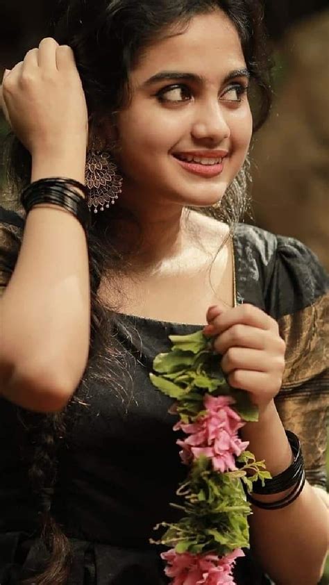 720p Free Download Devu 228 Actress Beauty Devika Dress Malayalam Traditional Hd Phone