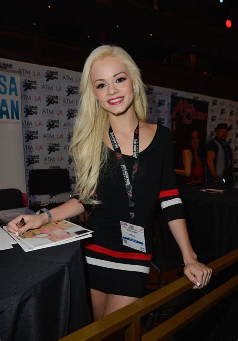 elsa jean latest photos celebmafia