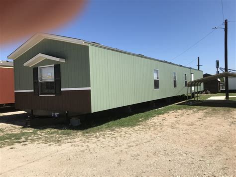 Single wides, also known as single sections, range from the highly compact to the very spacious and come in a variety of widths. Excellent Condition 2015 18x80, 3/2 - mobile home for sale in San Antonio, TX 1298748
