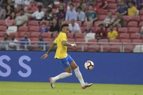 neymar deja el entrenamiento de brasil y es duda para el debut ante bolivia