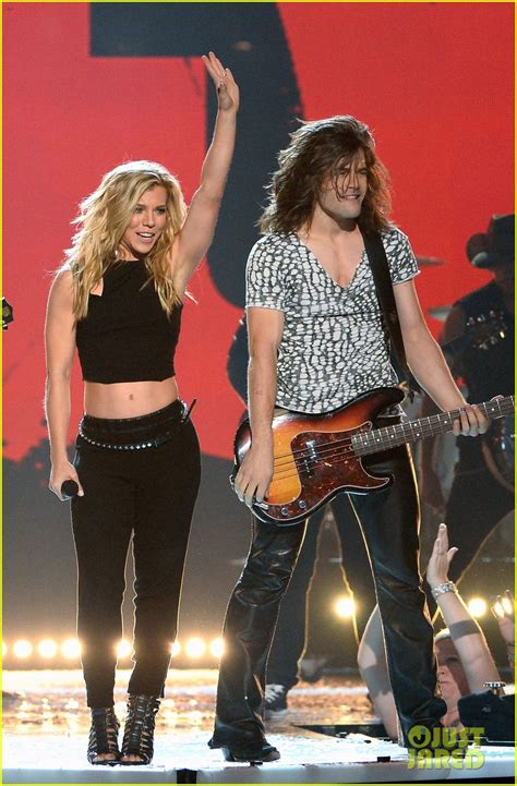 The Band Perry Performs Chainsaw At Acm Awards 2014 Video Photo