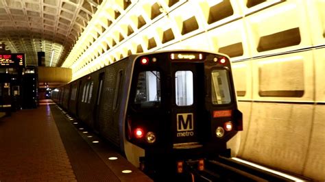 Wmata Metrorail New Carrollton Bound Kawasaki 7000 Series Orange Line