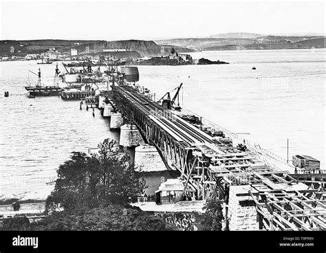 Construction Of The Forth Bridge Stock Photo Alamy