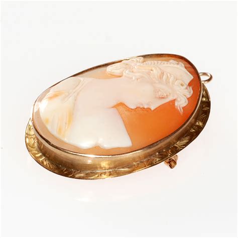 10k Gold Framed Antique Carved Shell Cameo Brooch Collect