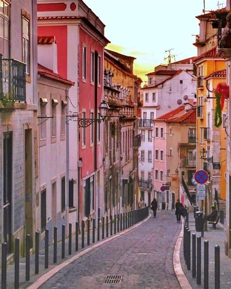 As 10 Ruas Mais Bonitas De Lisboa Vortexmag Em 2021 Lisboa Rua