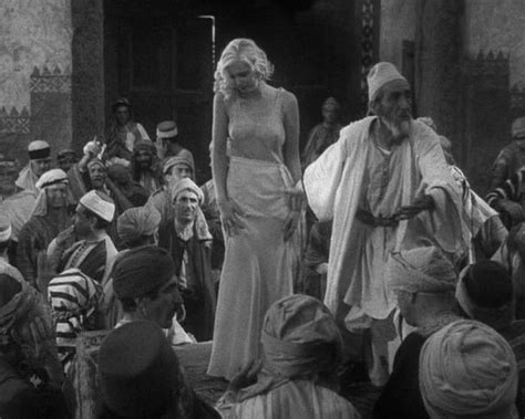 June Lang Being Auctioned Off In Chandu Magicien Vieux Monde Guerre