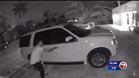 Fort Lauderdale Police Search For Man Caught On Camera Trying To Break Into Suv Before Stealing