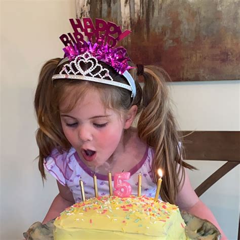 5 Year Old Birthday Girl Surprised With Sweet Tailgate Party E Online