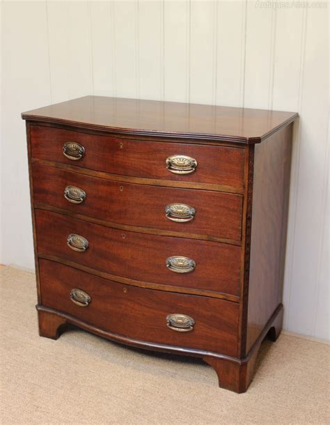 Mahogany Serpentine Front Chest Of Drawers Antiques Atlas