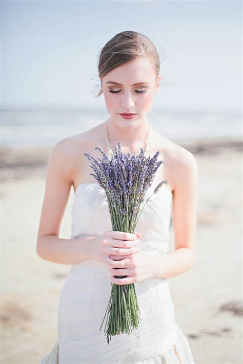 How To Wear Beach Makeup For Your Wedding