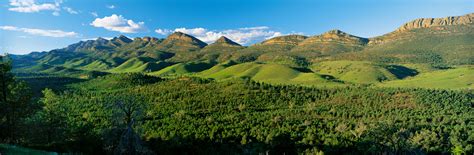 This extraordinary landscape is a three hours' drive southeast of perth and surrounded by nature mount gambier — the second biggest city in the state of south australia — is perched on the slopes. The Journey Continues - South Australia's Natural Landscapes