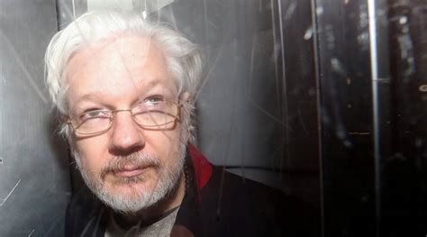 uk approves us extradition of wikileaks founder julian assange