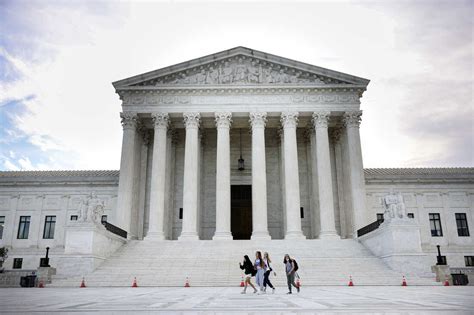 Supreme Court Backs Controversial Defense For Police In Excessive Force Cases Npr