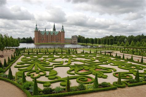 Favorite Castle In Denmark Scandinavia Garden Party Denmark Stepping