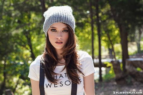 Online Crop HD Wallpaper Caitlin McSwain Brunette Face Portrait