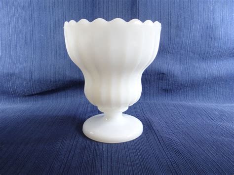 Milk Glass Scalloped Edge Tulip Shape Vase White Flower Vase Etsy