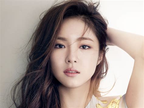 Cute Korean Actress Wallpaper Carrotapp