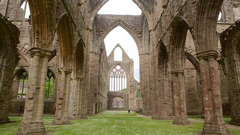 Tintern Abbey Pictures View Photos And Images Of Tintern Abbey