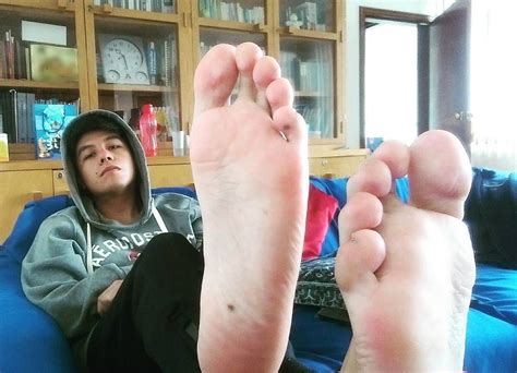 Pin De Blablabasfoot Em Feet