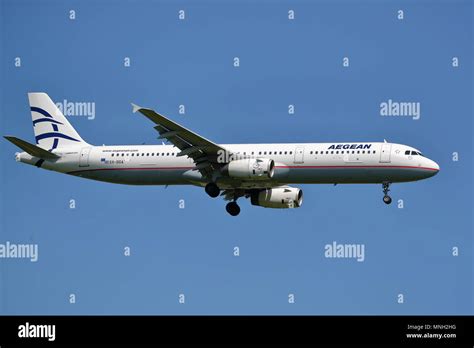 Aegean Airlines Airbus A321 Sx Dga Landing At London Heathrow Airport