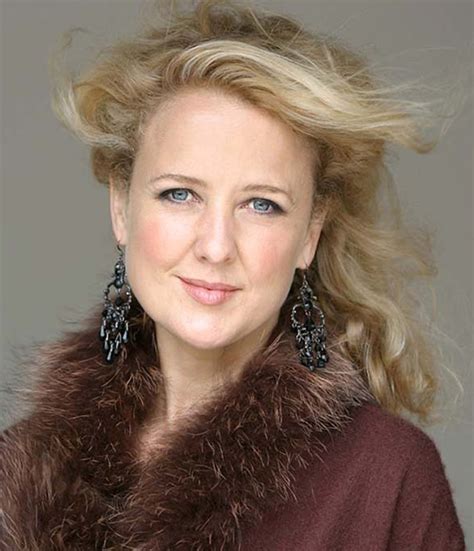 Taryn fiebig is an australian opera and musical theatre soprano and cellist. HANDEL'S MESSIAH - The Royal Melbourne Philharmonic Choir ...