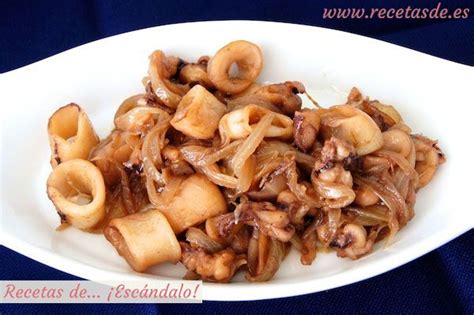 Los calamares encebollados con tomate, es una receta tradicional de cocina y muy rica. Calamares encebollados | Calamares encebollados, Recetas ...