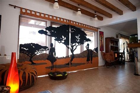 African Themed Interior Design From Carecutare