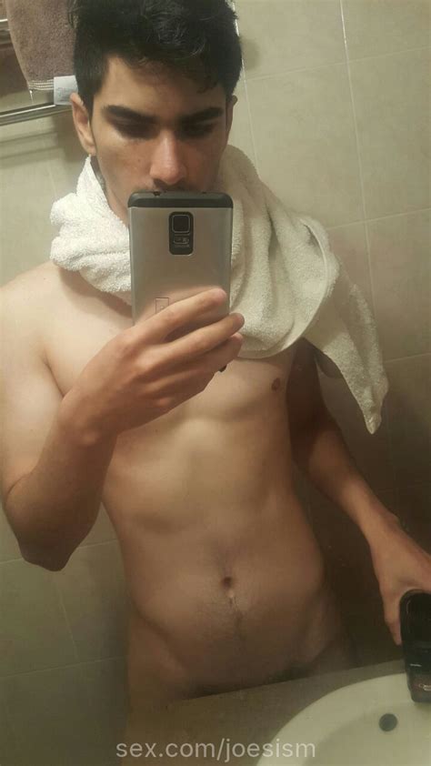 Joesism Selfie After A Bath Selfie Fit Topless