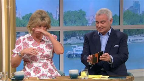 This Mornings Ruth Langsford Unable To Read Autocue After She Gets The