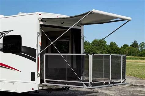 5 Best And Only Class C Toy Hauler Rvs To Buy In 2024