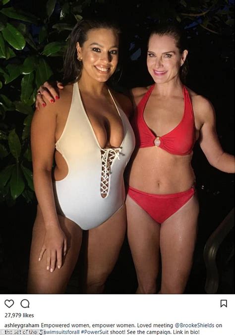 Ashley Graham Shows Off Her Bountiful Curves As She Flashes The Flesh